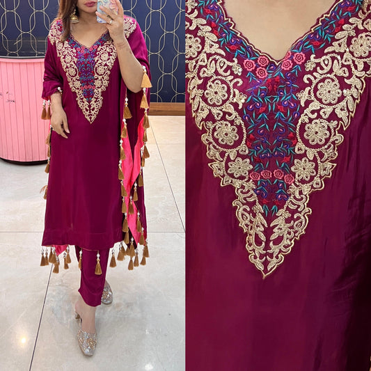 Beautiful Kaftaan highlighted with embroidery and tussles